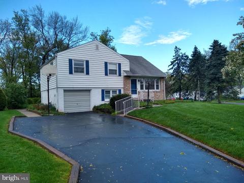 725 Abbey Ln, Lansdale, PA 19446