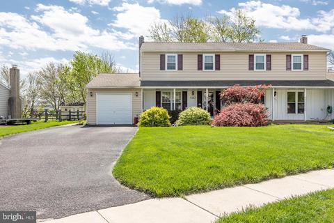 2868 Washington Ln, Hatfield, PA 19440