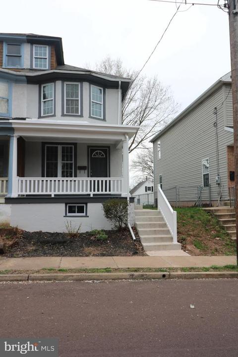 86 W 5th St, Pottstown, PA 19464