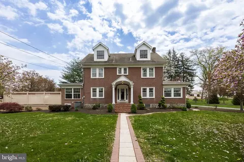 106 W 7th Ave, Collegeville, PA 19426
