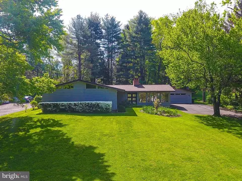 3427 Brae Bourn Dr, Huntingdon Valley, PA 19006