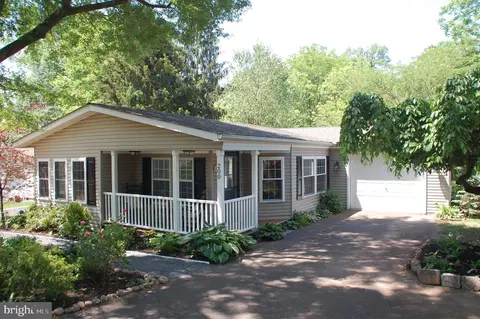 200 Chatham Ct, Souderton, PA 18964