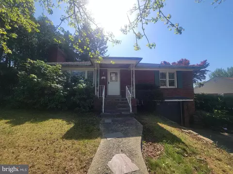 912 New Hope St, Norristown, PA 19401