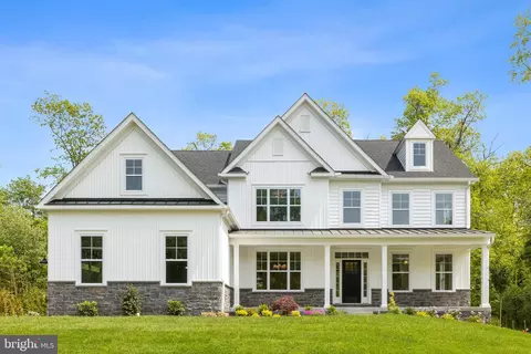 105 Rose Ln, Chalfont, PA 18914