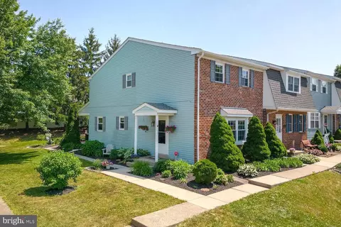 142 Hopewell Ln, Telford, PA 18969