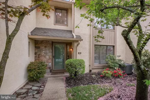 31 Highgate Ln, Blue Bell, PA 19422