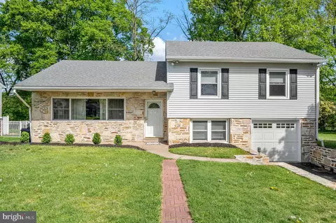 1026 Claire Ave, Huntingdon Valley, PA 19006