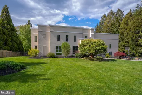 1408 Flat Rock Rd, Penn Valley, PA 19072