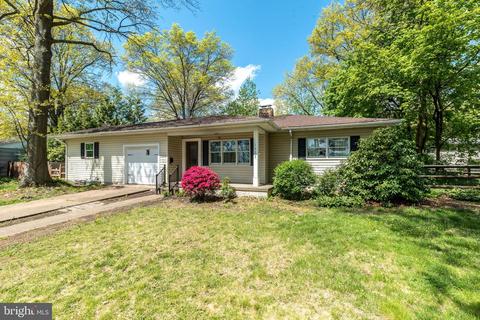 1023 Spruce St, Pottstown, PA 19464