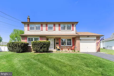 1910 Scott Rd, Oreland, PA 19075