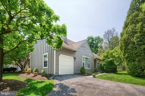 102 Evergreen Ct, Blue Bell, PA 19422