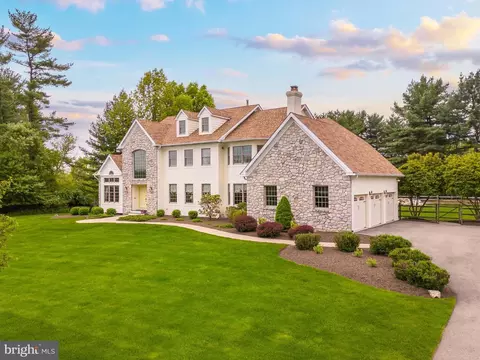 606 Creek Ln, Flourtown, PA 19031