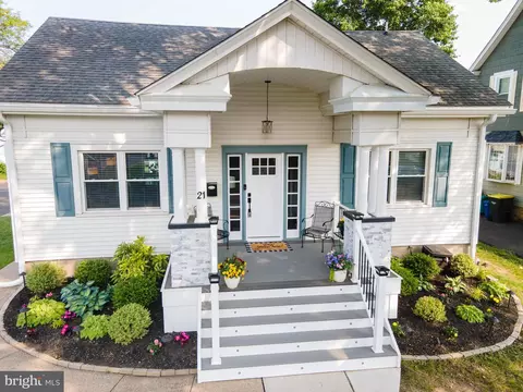21 Dallas Rd, Willow Grove, PA 19090