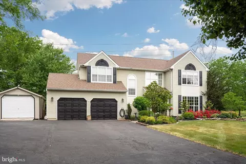 800 Waterford Dr, Souderton, PA 18964