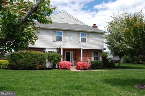 22 Red Tail Ct, Limerick, PA 19468