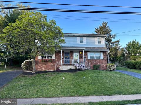 212 N 5th Ave, Royersford, PA 19468