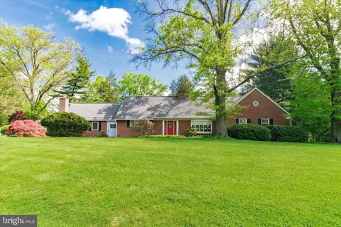 1457 Holcomb Rd, Huntingdon Valley, PA 19006