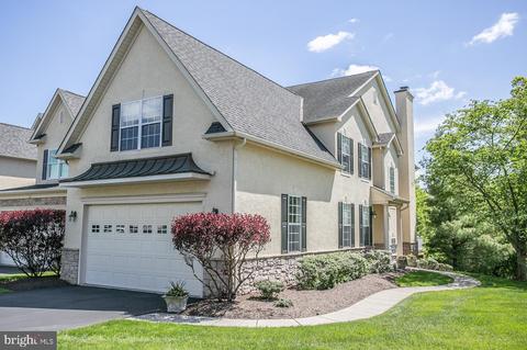 582 Farmdale Cir, Blue Bell, PA 19422