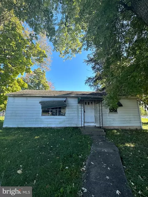546 Lemon St, Pottstown, PA 19464