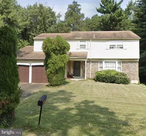 7906 Anselm Rd, Elkins Park, PA 19027