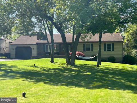 2417 Romig Rd, Gilbertsville, PA 19525
