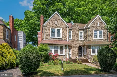 1307 W Oak St, Norristown, PA 19401