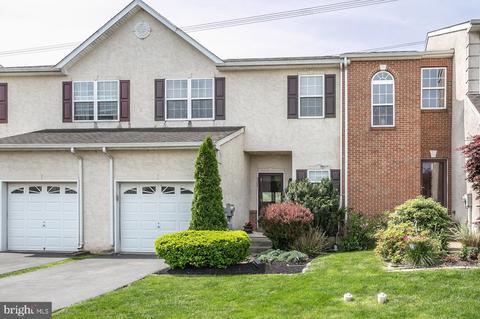 927 Cholet Dr, Collegeville, PA 19426