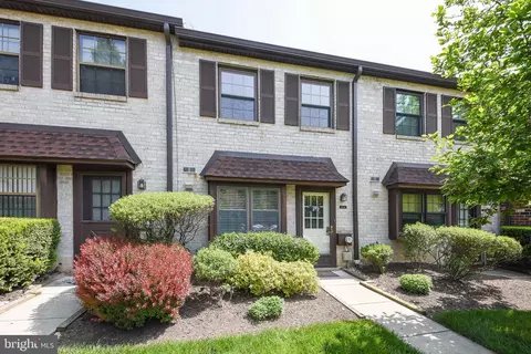 354 Glen Way #354, Elkins Park, PA 19027