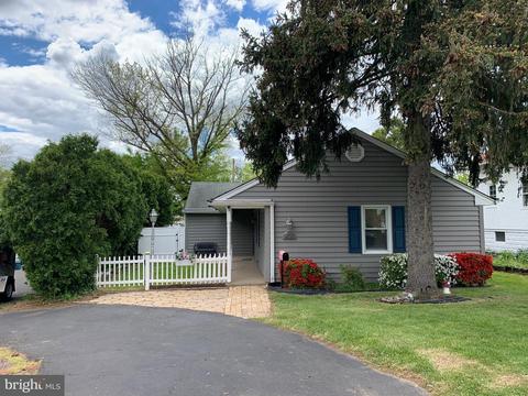 408 Fairhill St, Willow Grove, PA 19090