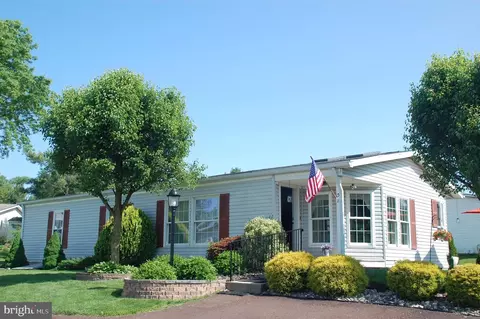15 Clovedale Way, Souderton, PA 18964
