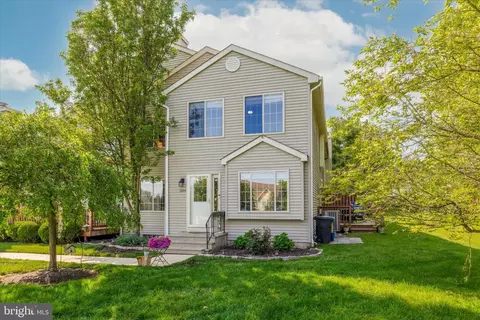 309 Wind Ripple Ct, Harleysville, PA 19438