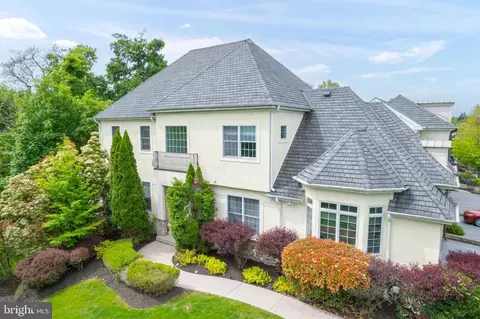 1 Breyer Ct #1, Elkins Park, PA 19027