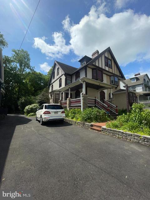 120 Greenwood Ave, Wyncote, PA 19095