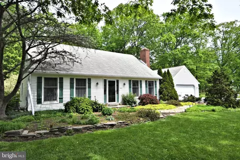 137 E Woods Dr, Harleysville, PA 19438