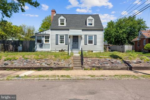 221 Diamond St, Pottstown, PA 19464