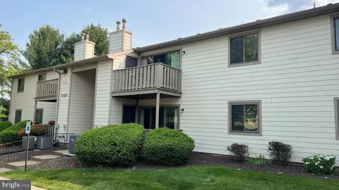 904 Thornton Court Apt 904 # 904, North Wales, PA 19454