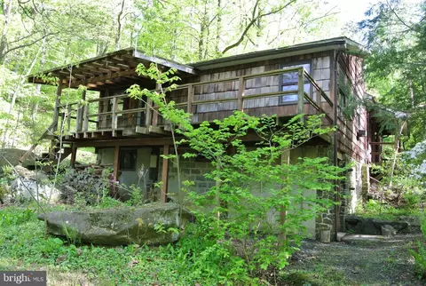 2565 Swamp Creek Rd, Green Lane, PA 18054