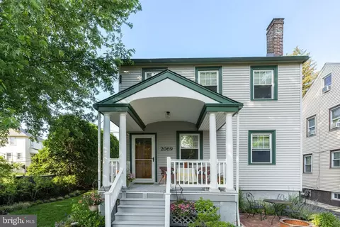 2069 Glenwood Ave, Glenside, PA 19038