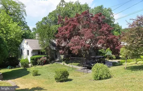 1128 Greentree Ln, Penn Valley, PA 19072