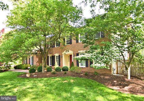 207 Hemlock Cir, North Wales, PA 19454