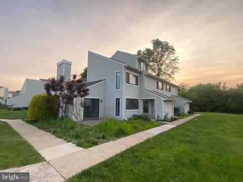 1001 Continental Drive #CONDO 221, Harleysville, PA 19438