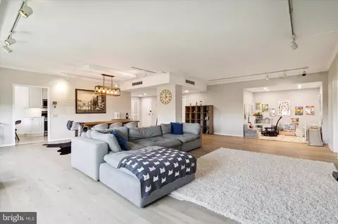 191 Presidential Blvd #R-817, Bala Cynwyd, PA 19004
