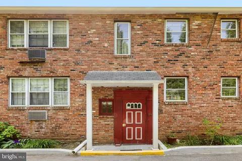 1011 Montgomery Ave #R, Bryn Mawr, PA 19010
