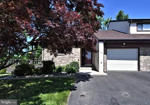200 Tyler Ct, Ambler, PA 19002