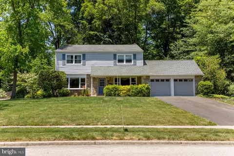 1574 Tralee Dr, Dresher, PA 19025