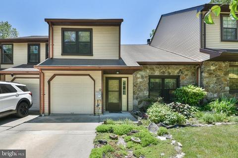 8532 Trumbauer Dr, Wyndmoor, PA 19038