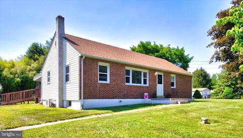 19 Pawlings Cir, Phoenixville, PA 19460
