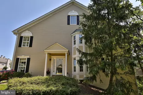 143 Timothy Cir, Wayne, PA 19087 photo 2