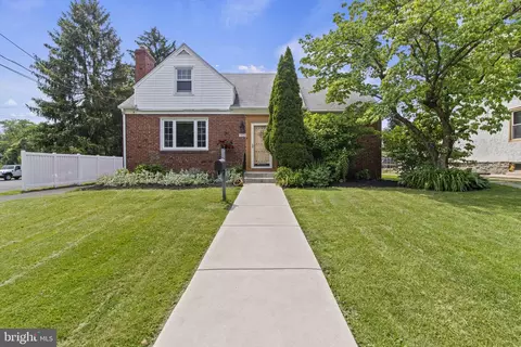 7828 Montgomery Ave, Elkins Park, PA 19027