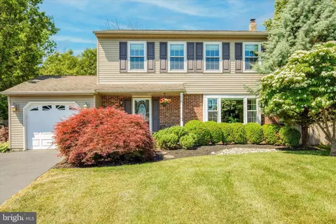 172 Mendham Dr, North Wales, PA 19454